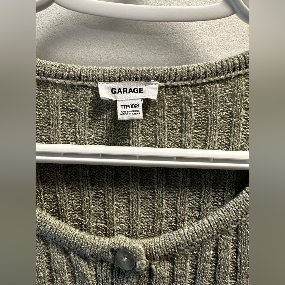 Garage Ribbed Button-Front Cropped Cardigan – XXS - Picture 3 of 4